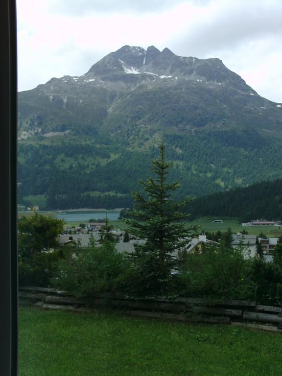 Hotel B&B Suesom Surlej Silvaplana Quarto foto